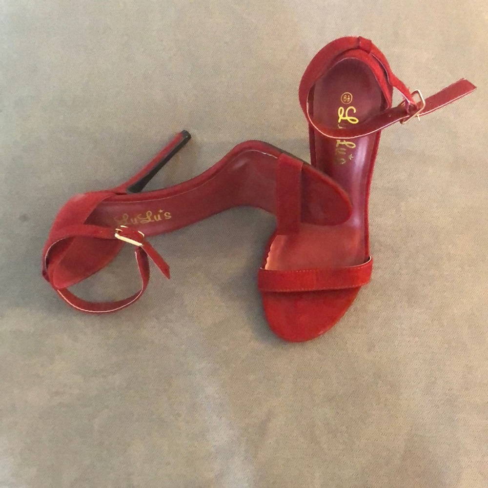 BRAND NEW LuLu’s red suede heels